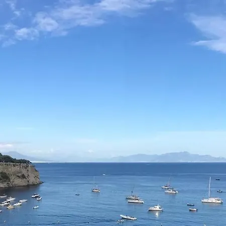 Vittoria, Villa Ischia